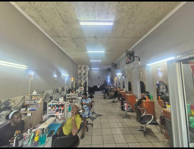 1,564M² BUILDING FOR SALE IN PRETORIA CENTRAL